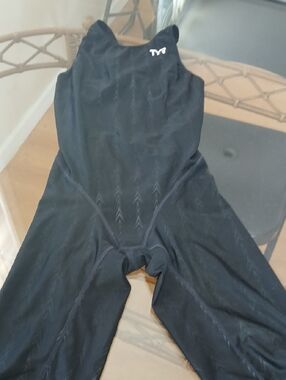 TYR Black Competitive Full-Body Tech Suit Size 28
